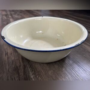 Vintage White Enamelware Wash Basin Round Tub Farmhouse Blue Trim